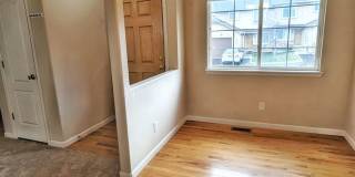 Large Townhome Gallery 3