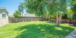 Private Newport Beach Cul-de-Sac Home Gallery 54