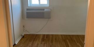 Gross Street Gallery 52