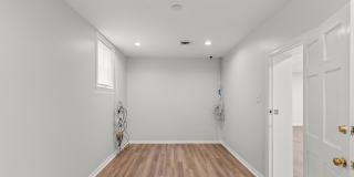 2700 NORTH Avenue Gallery 18