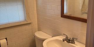 8218 Meadow Lane Gallery 21