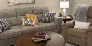 1803 Thomas Ln A Gallery 1