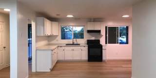 GLENOAKS Gallery 3