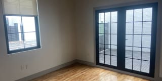 Laros Lofts Gallery 42