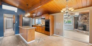 Adorable 3 Bedroom 2 Bathroom Single Story Family Home Gallery 6