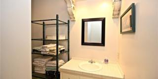 434 BELLEVUE Avenue Gallery 31