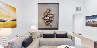 Stylish Condo in Desirable Alta Heights Neighborhood Gallery 23