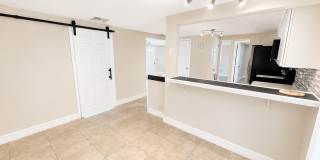 Stunning 3BD/2BTH Home in Holiday! Gallery 6