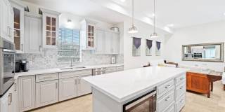 2501 Pine Tree Dr Gallery 12