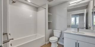 Downtown Ontario Luxury Apartments Gallery 38