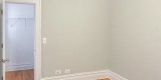 847 W Wellington Gallery 6