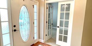 4BR/3BA Gorgeous Eagle Harbor Luxury Home! Gallery 3