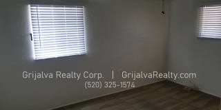 1415 Lester Gallery 17