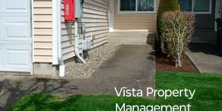 2 Bedroom 2.5 bath BIG Townhouse with garage - minutes from JBLM East Gate Gallery 35