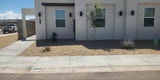 3098 Gladstone Street Gallery 1