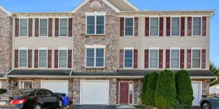 3 Bed / 2-1/2 Bath Single Family Home Gallery 1