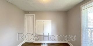 433 North Bradley Avenue Gallery 12