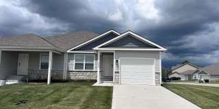 4 Bed | 3 Bath | 1 Car Garage Duplex in Kansas City Gallery 1