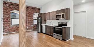 The Fountain Building Gallery 13