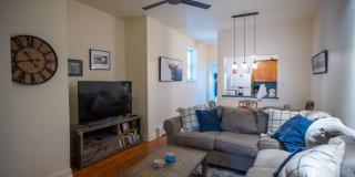 Large 1st fl with yard w/d Gallery 3