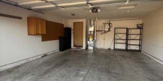 Single Level House - Move-in Ready Early July Gallery 19