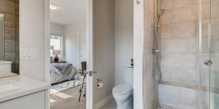 Contemporary Townhome with Rooftop Deck-Flatiron Views Gallery 17