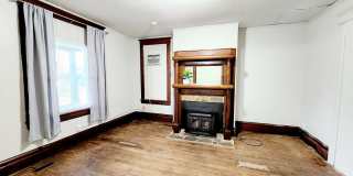 5 Bedroom/ 2 Bathroom House - Downtown Available - 06/04/2026 5 Bedroom/ 2 Bathroom House - Downtown Available - 06/04/2026 Gallery 7