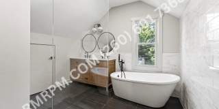 1118 Rockhill St. Gallery 34