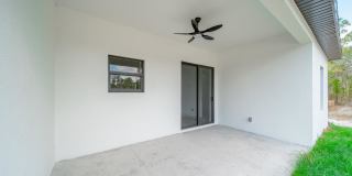 541 Ladd St Gallery 12