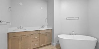 392 W Ridges Boulevard Gallery 14