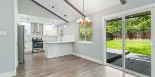 Beautiful 3 bedroom, 2 bathroom home in East Austin!!! Gallery 6