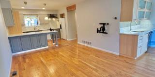 Spacious 3-Bedroom Condo in Prime Golden Location!! Available Now!! Gallery 1