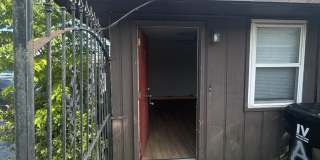 1920 Hickory Avenue - A Gallery 1