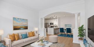 Weston Lakeside Apartments Gallery 2