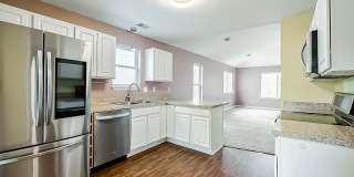 Lake Living at Its Finest in Keego Harbor! Lake Living at Its Finest in Keego Harbor! Gallery 8