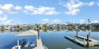 Beautiful Waterfront Single Story Home Gallery 23