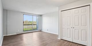 Edgewater Apartments Gallery 12