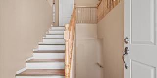 Spacious 3-Story Plus Loft Bedroom, New Floors, New paint, No Carpet Gallery 5
