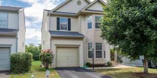 6805 HOLLOW GLEN Court Gallery 1