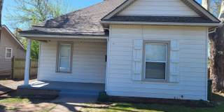 3 bedroom, 1.5 bathroom house located in Edmond, OK with central heat and air Gallery 1