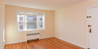 2721 Berwyn Gallery 9