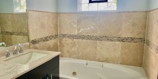 Breathtaking, 2-Bedroom, 2-Bath Condo Near Medical District Gallery 10