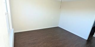 Room in 3 Bedroom Home at Phillips St Gallery 18