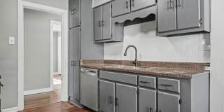 Charming Renovated Home Near U of M – Featuring Expansive Workshop & Garage Gallery 11