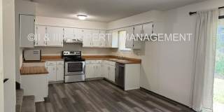 9219 Central Street Gallery 8