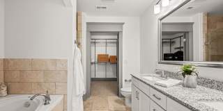 The Residence at Southpark Gallery 37