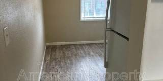 3605 1/2 E 16th St- 3605 1/2 E 16th St- Gallery 8