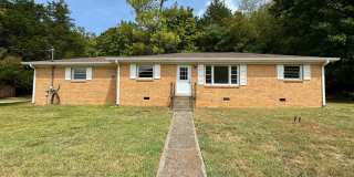 Peaceful Country Living on 1+ Acres Just Minutes from Downtown Franklin Gallery 1