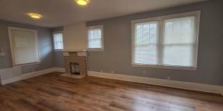 Affordable 3 Bed in Jacksonville. Bonus Room. Fenced in yard. Garage + Modern Bathroom Gallery 5