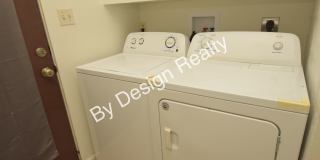 Spacious 3 Bed 2 Bath Eastside Home w/Huge Yard & Fireplace Gallery 13